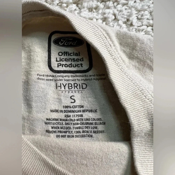 Size Small Ford Bronco Men's Short Sleeve Tee - Picture 2 of 5